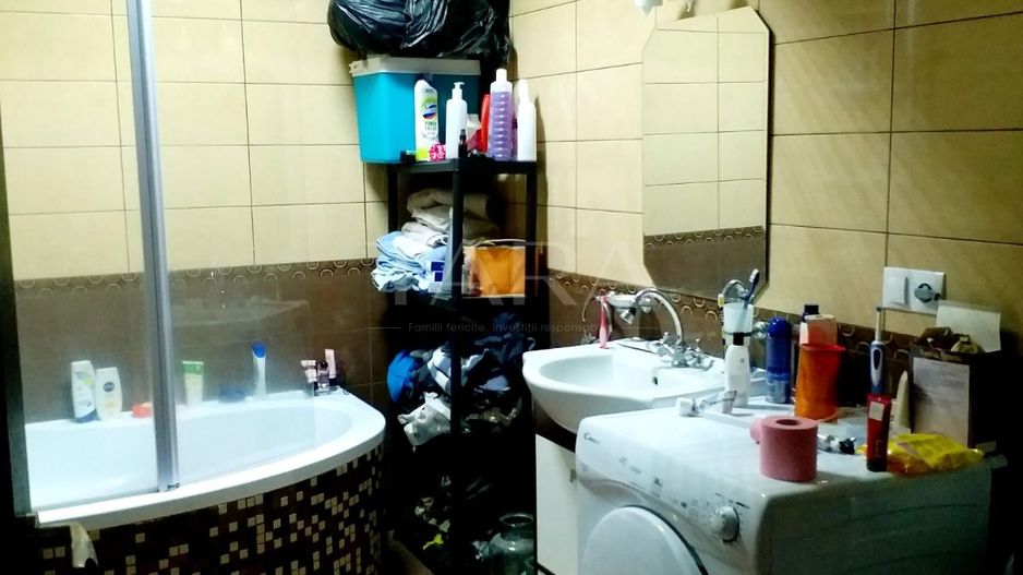 Apartament cu 3 camere de vânzare în zona Europa - Poză 8