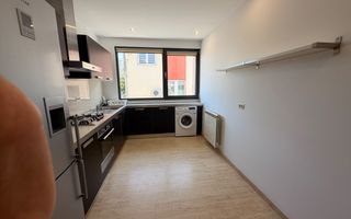 APARTAMENT LUMINOS  CU 4CAMERE LA INCHIRIERE IN DOROBANTI - Poză 3