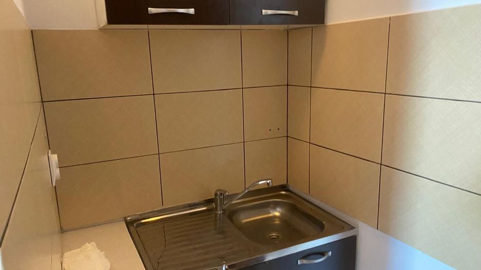 Inchiriere spatiu pentru birouri, Salon - Frizerie, etc., Craiovei - Poză 5