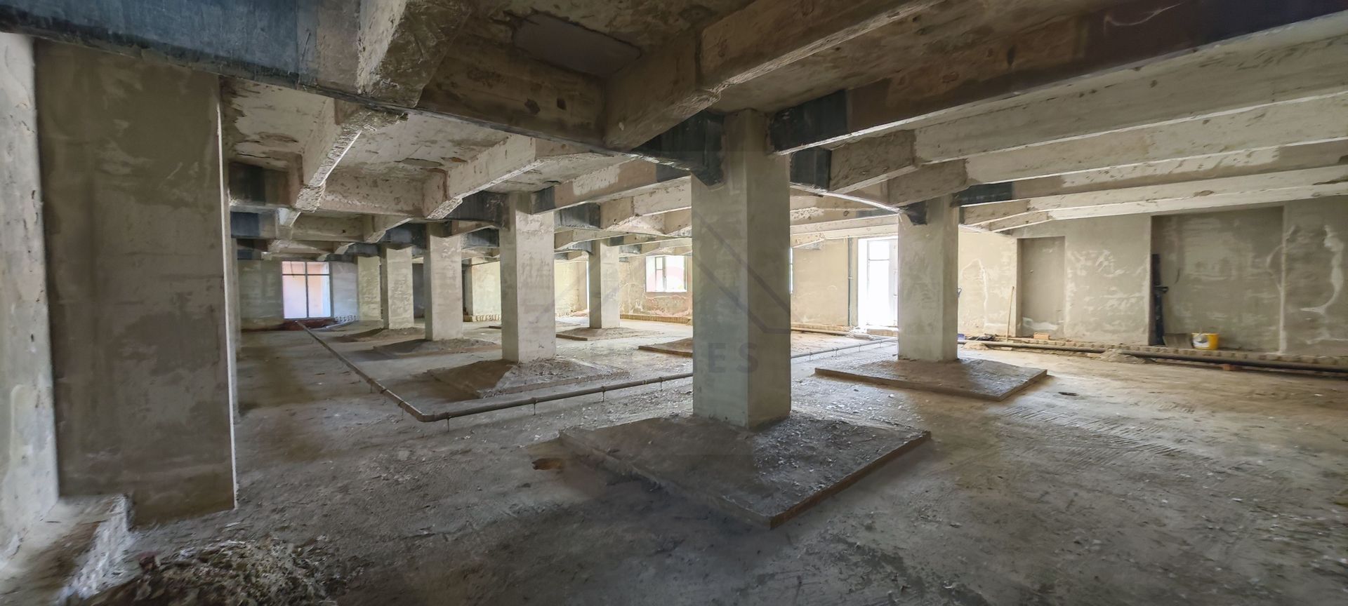 SAD 381 mp utili,  Complex Studentesc, vizibilitate excelenta. - Poză 3