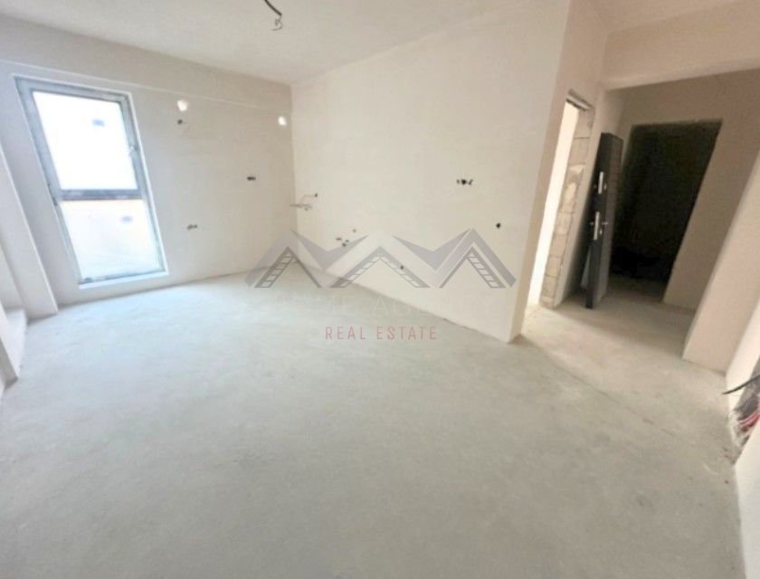 Apartament 2 camere Otopeni central | bloc cu lift | include parcare - Poză 2