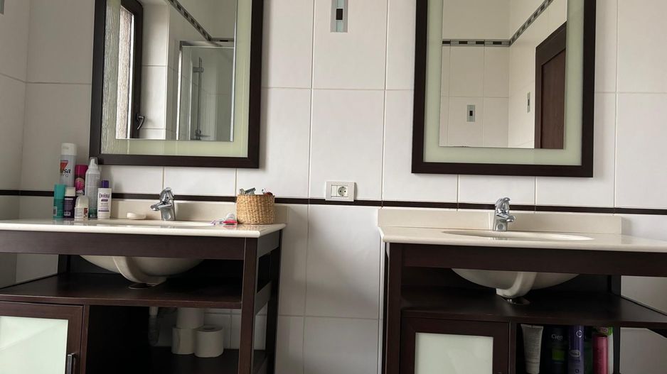 🏡 Casă individuală în Ronat – 6 camere, garaj dublu, finisată modern✨ - Poză 15
