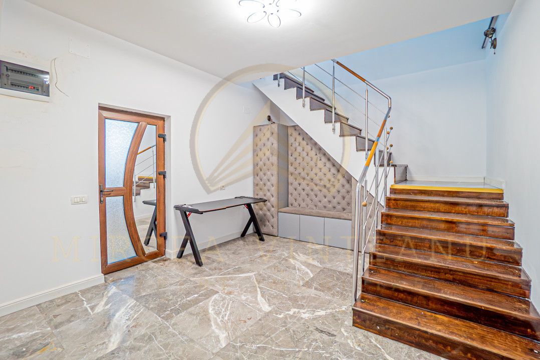 Lazu - Vila de vânzare compusă din P+1E+M. - Poză 10