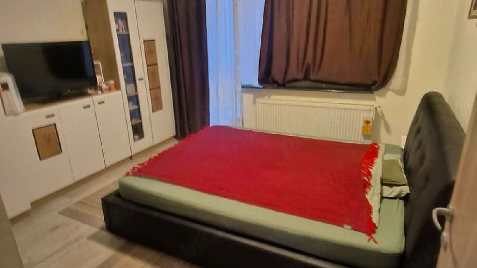 BRASADAS vinde apartament CENTRAL cu 4 camere la etajul 2. - Poză 3