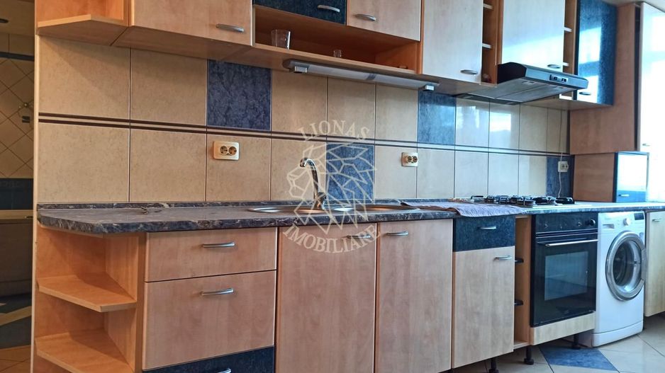 Apartament cu mansarda 4 camere 100 mp-dressing-mobilat-Imparat Traian - Poză 2