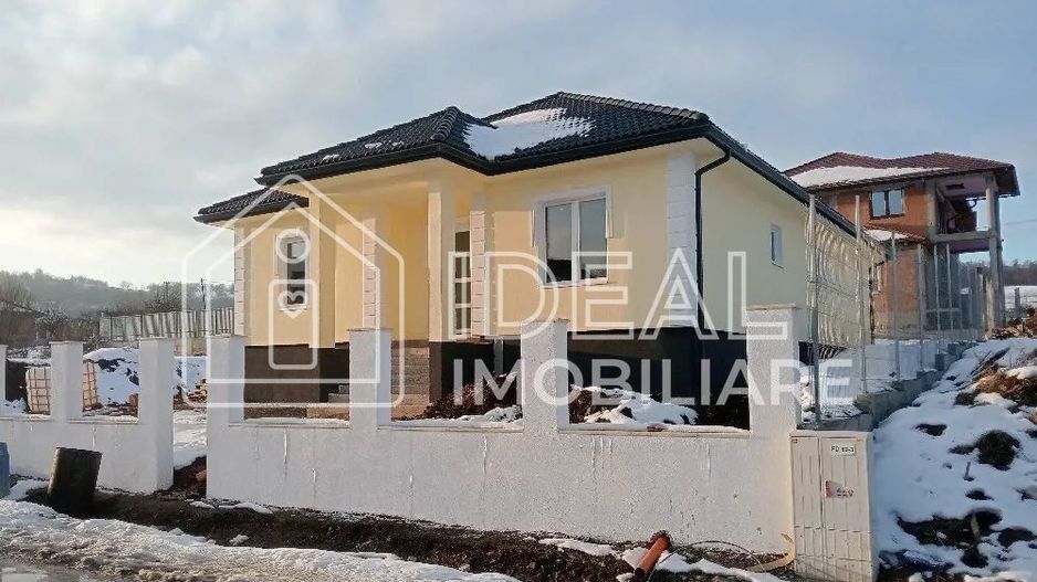 Casa Individuala cu 4 camere cu 500 mp de curte, in Cisnadie - Poză 2