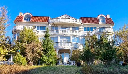 LAKEFRONT LUXURY MANSION IANCU NICOLAE