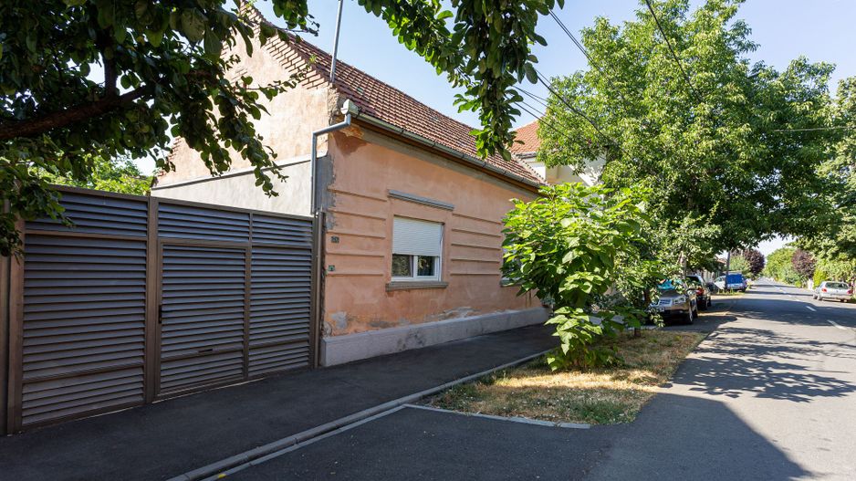 Oportunitate! Casă individuală în Pârneava. - Poză 1