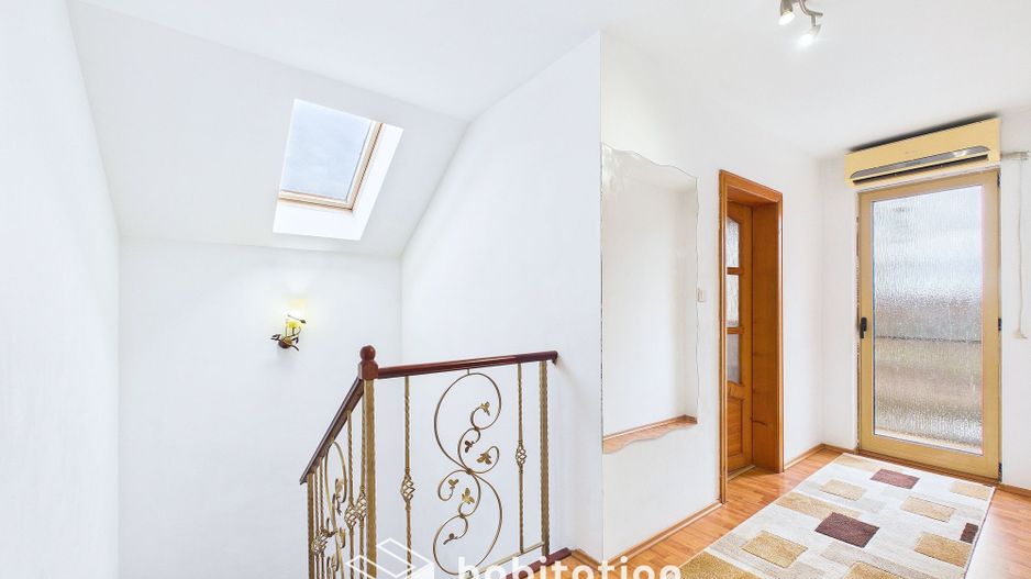 Casă ideală familie sau birou, cu curte și garaj | Braytim - Fratelia - Poză 12