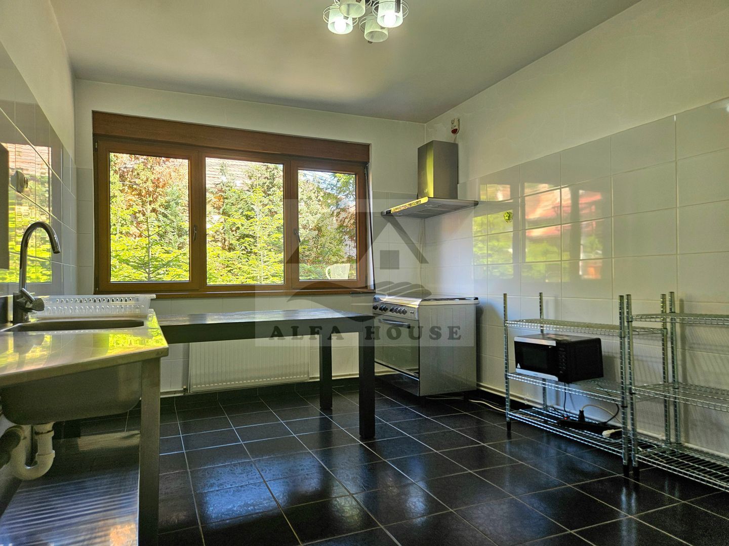 Casa deosebita cu 6 camere in  Centrul Brasovului - 210 mp - Poză 4