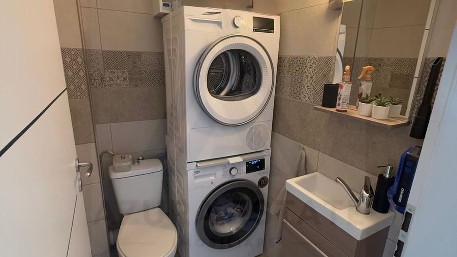 Apartament modern 3 camere 2 dormitoare 2 băi 80 mp utili  Șelimbăr - Poză 6