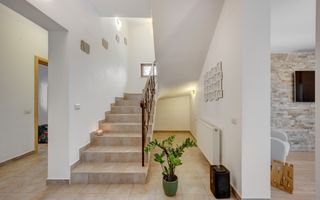 Vila de vanzare in Otopeni-central, zona linistita-Comision 0% - Poză 9