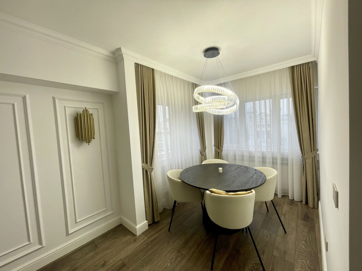 Apartament 3 camere | LUX | Ultracentral | Etaj 2 | Bloc cu lift - Poză 3