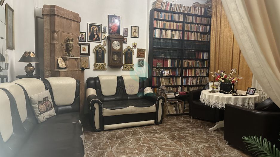 VILA cu 2 apartamente in apropiere de Piata Alba Iulia - Poză 4