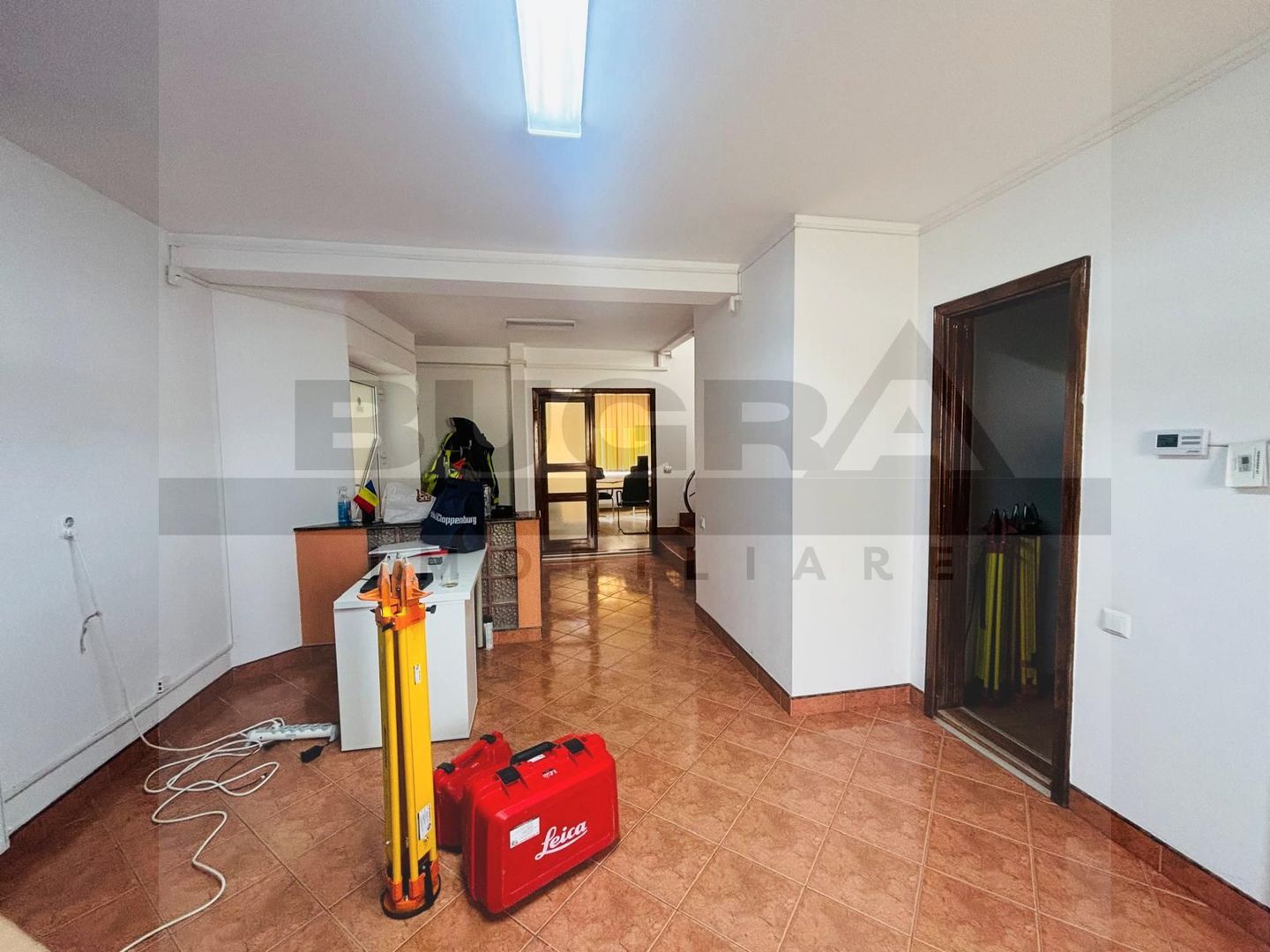 Spațiu de birouri cu 6 camere - 140 utili, 12 parcari, C. Turzii - Poză 5