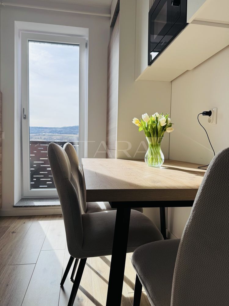 Apartament cu 3 camere, balcon de 9 mp, parcare și boxă de depozitare. - Poză 4