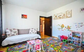 Somptuozitate in stil modern, 2 garaje, 3 terase, totul pe 1.000 mp teren - Poză 35