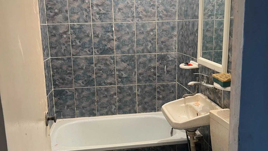 BRASADAS vinde garsoniera pe Ostrovului 25mp la parter. - Poză 2