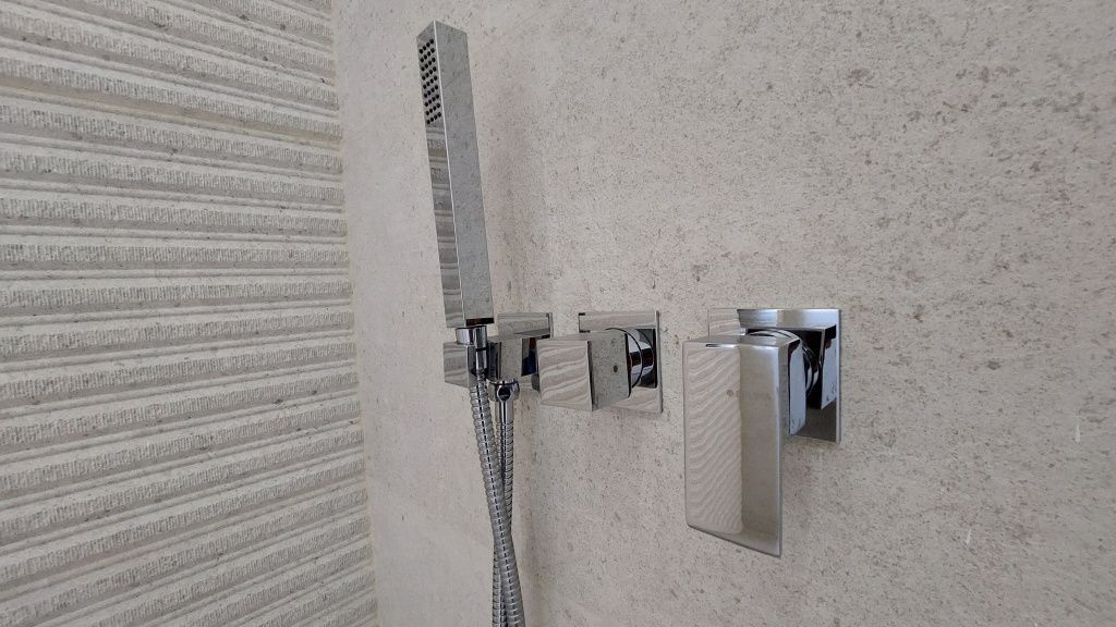 O casa simpla alba dar totusi sofisticata zona Pipera - Poză 21