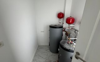 Comision 0%. Panouri si pompa de caldura. Despartit prin camera tehnica - Poză 9