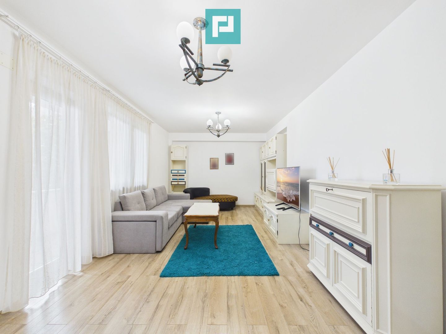 Apartament deosebit, zonă centrală - Poză 2