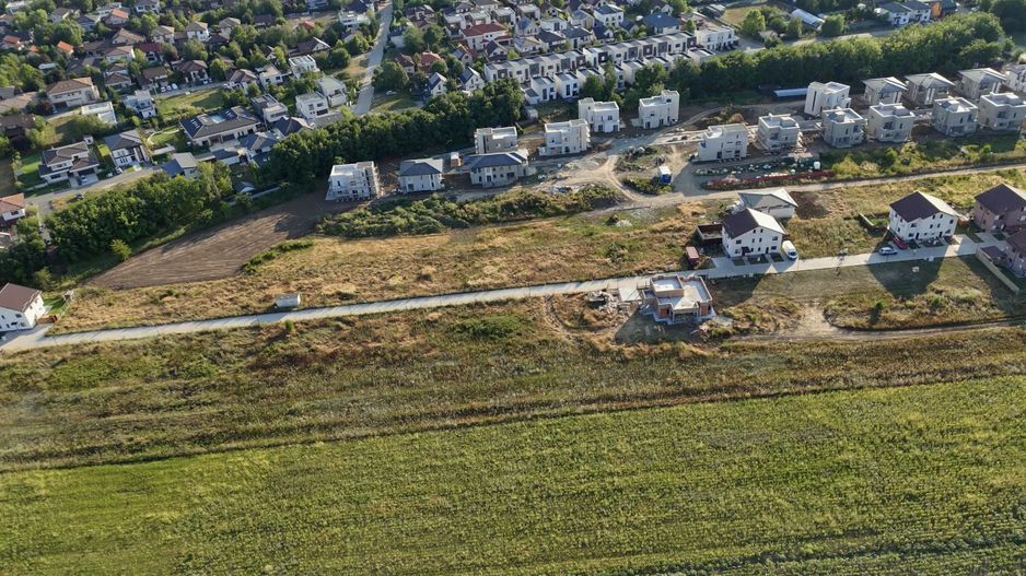 Terenuri de vanzare în complexul rezidențial Shine Residence Corbeanca - Poză 4