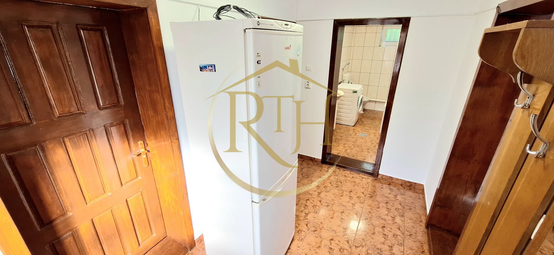 Oferim spre inchiriere casa spatioasa cu 2 camere, Zona Soarelui,cartier privat - Poză 13