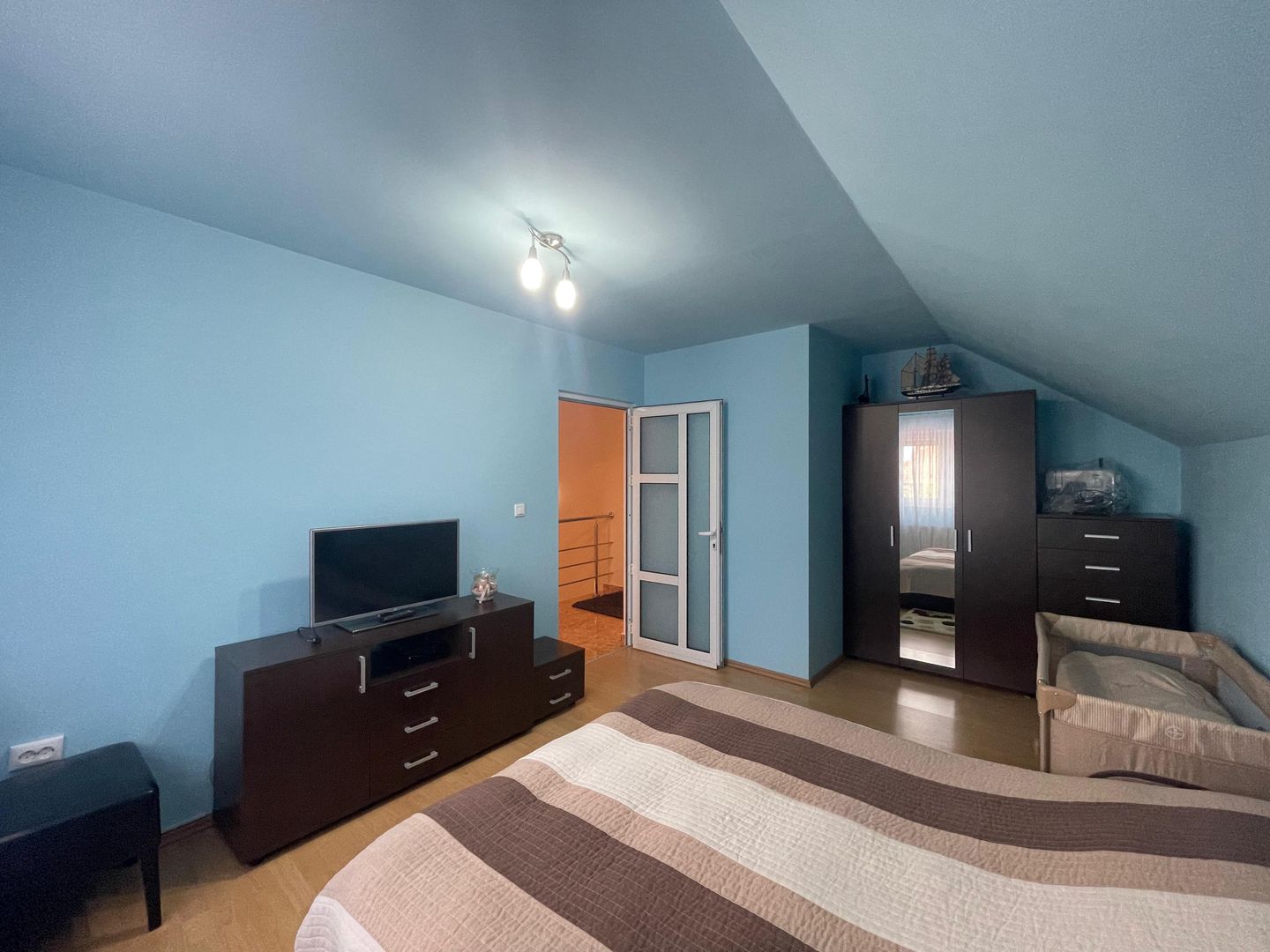 Casă. individuală cu 5 camere-719mp |Moșnița Nouă| - Poză 8