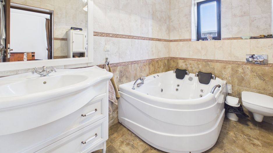 Vilă 10 camere + spațiu comercial | teren 1.300 mp | Otopeni 23 August - Poză 19