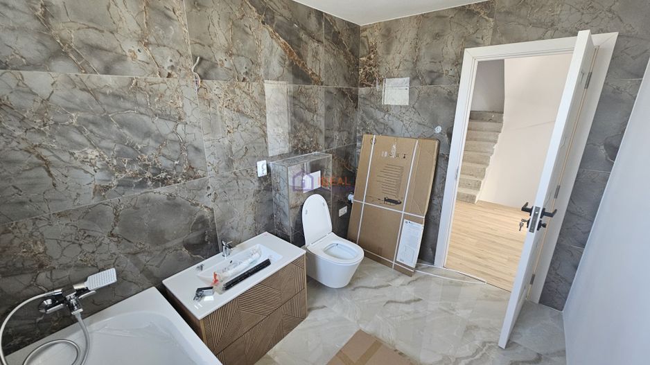 Casa cu 4 camere LA CHEIE in Calea Cisnadiei, zona Casa de Apa - Poză 8