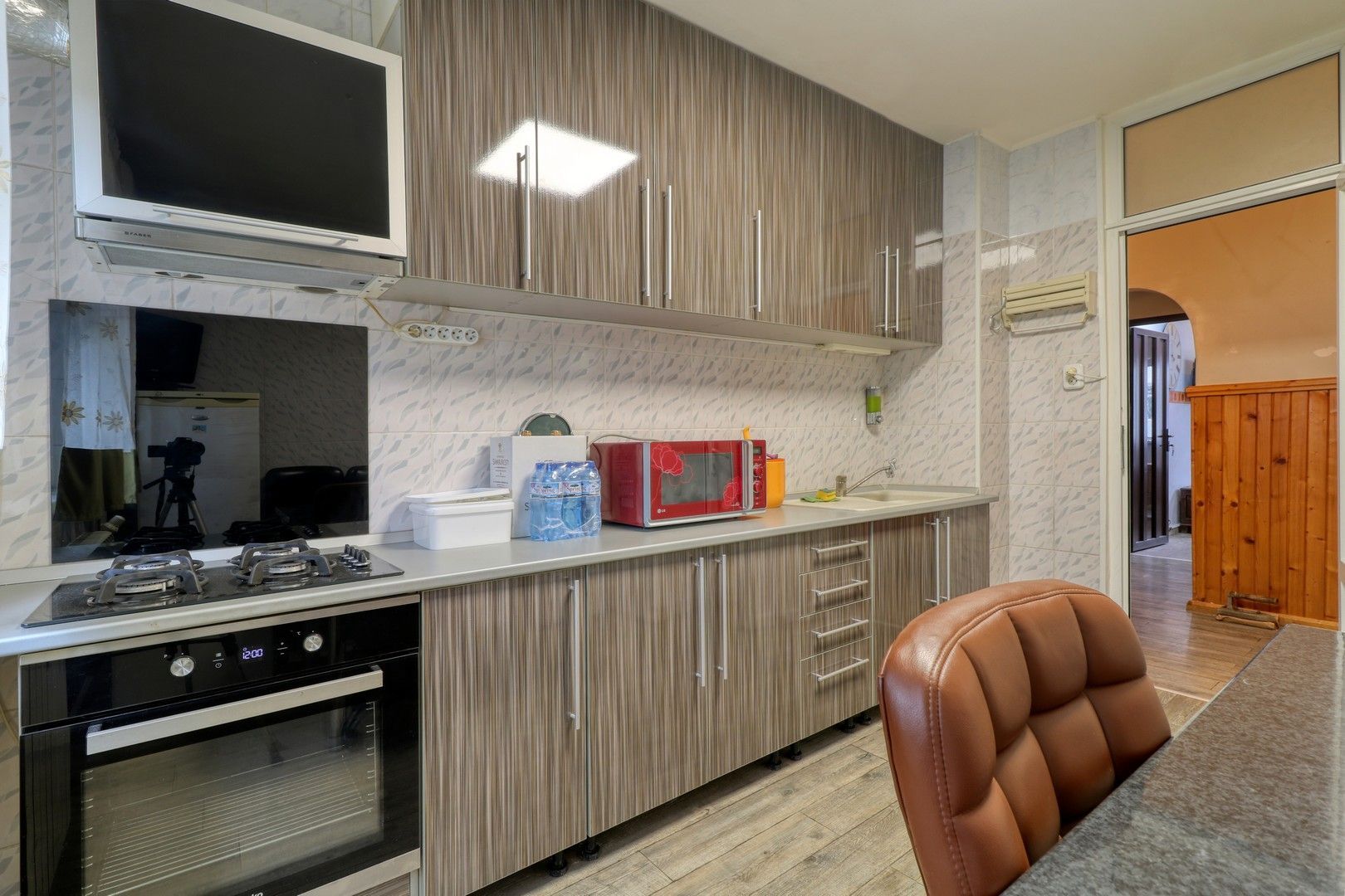 SUPER PRET-  Apartament 4 camere + boxa si parcare - Comision 0% - Poză 14