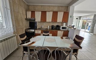 De vanzare Pensiune Eforie Nord la doi pasi de mare - Poză 8