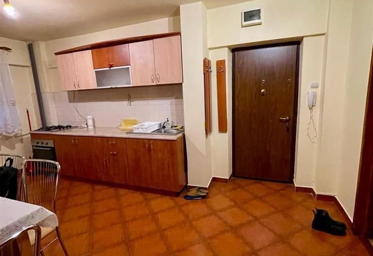 3 camere dec etaj 1 2 bai C Aradului la 10.min de MALL - Poză 2