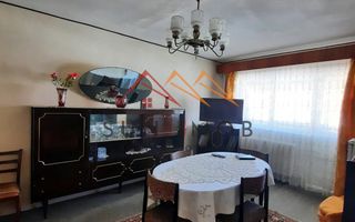 Apartament 3 camere, decomandat, 82 mp, 2 grupuri sanitare, Campina - Poză 2