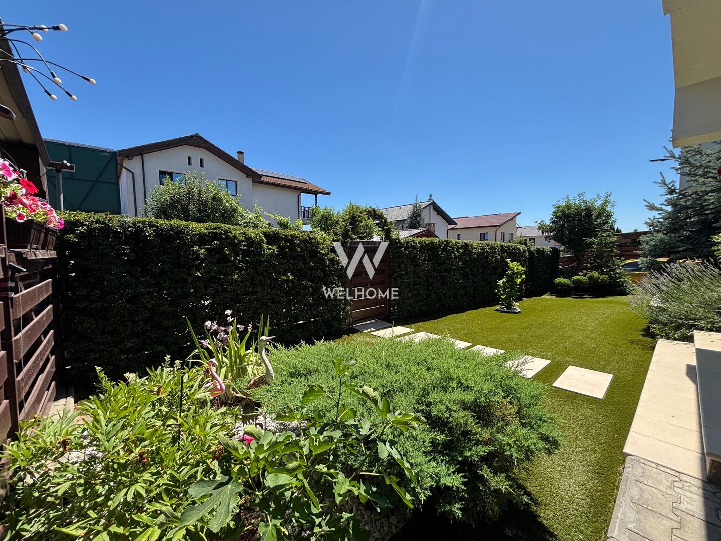 Casă amenajată de designer, garaj și pod locuibil - Șelimbăr - Poză 46