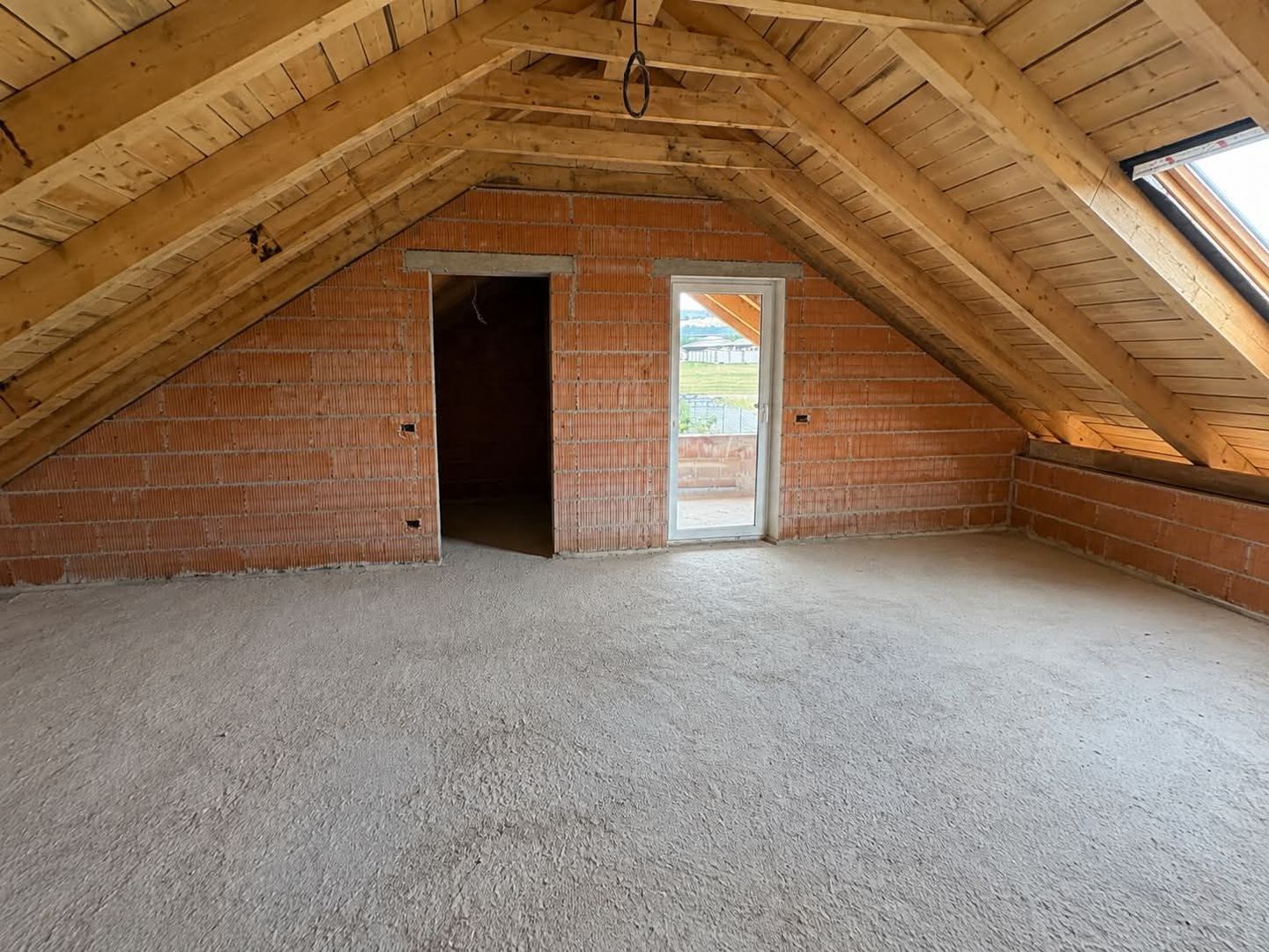 Casă la roșu de vânzare | 182 mp utili | Teren 550 mp - Poză 8