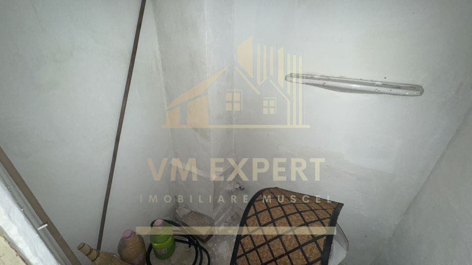 APARTAMENT 3 CAMERE ETAJ 2 GRUI  CAMPULUNG - Poză 13