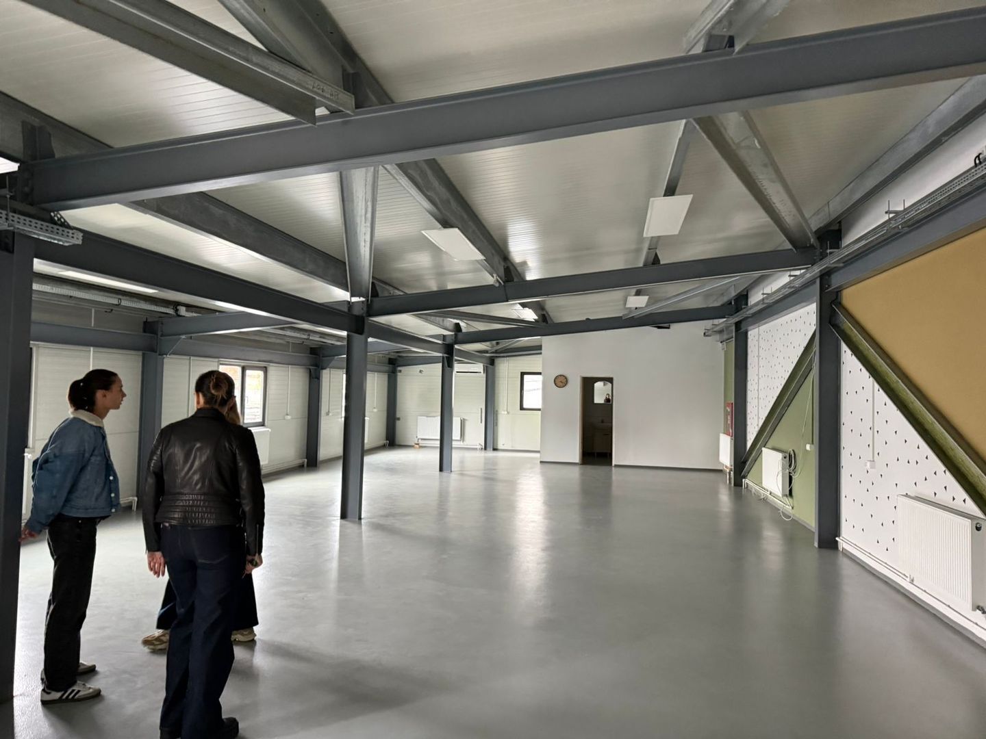 Spatiu comercial de inchiriat - Poză 2