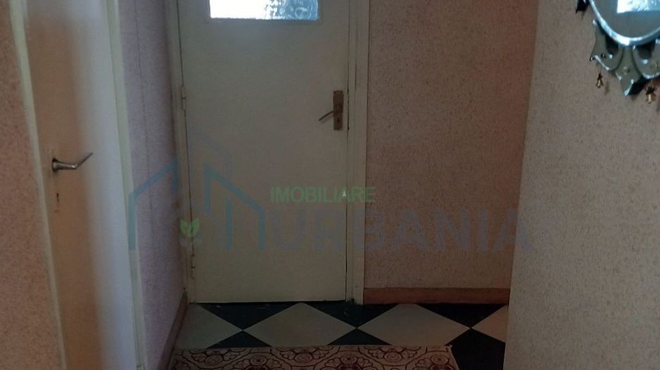 Vand apartament 3 camere, decomandat, in zona ultracentrala - Poză 14