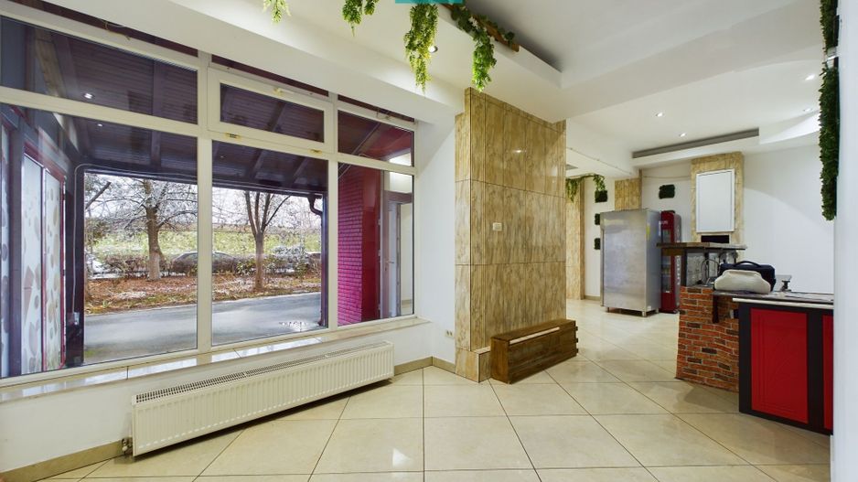 Spațiu comercial pe mal zona 300vMicălaca - Poză 1