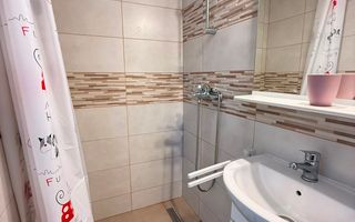Garsoniera | Curte | Renovata | Moderna | Sub Arini - Poză 5