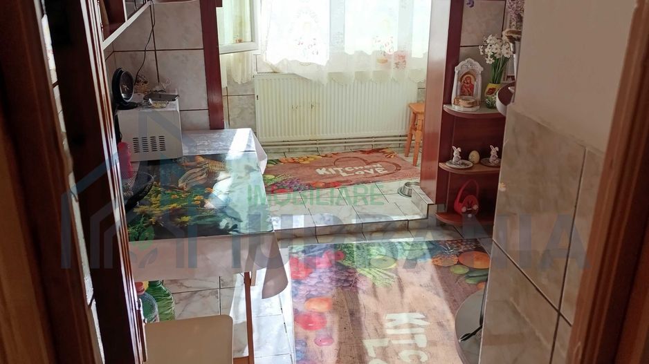 Apartament 3 camere, 2 băi, etaj 2, Tomesti - 68 mp - Poză 2