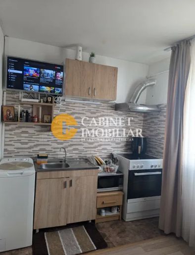 CAMERA DE CAMIN CU BAIE PROPRIE - BULEVARDUL POITIERS - Poză 3