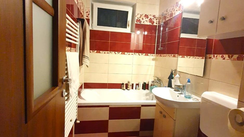 Central, 4 camere, etaj 1, mobilat si utilat - Poză 15