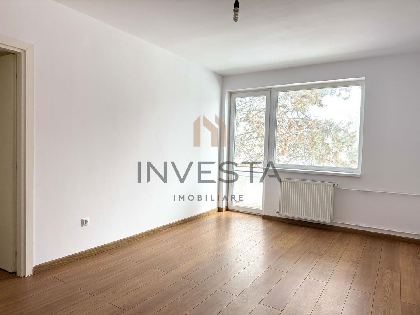 Apartament cu 2 camere decomandate  zona  strazii Detunata! - Poză 1