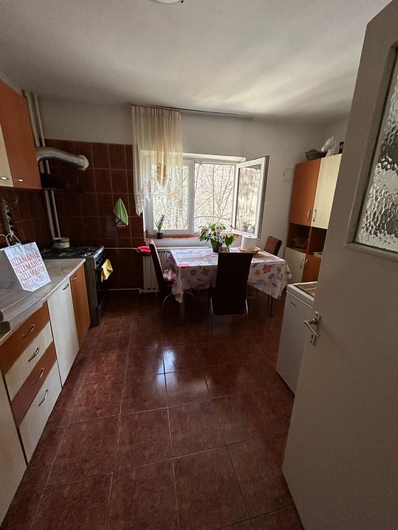 Vanzare 4 camere 13 Septembrie -An 89 - Poză 4