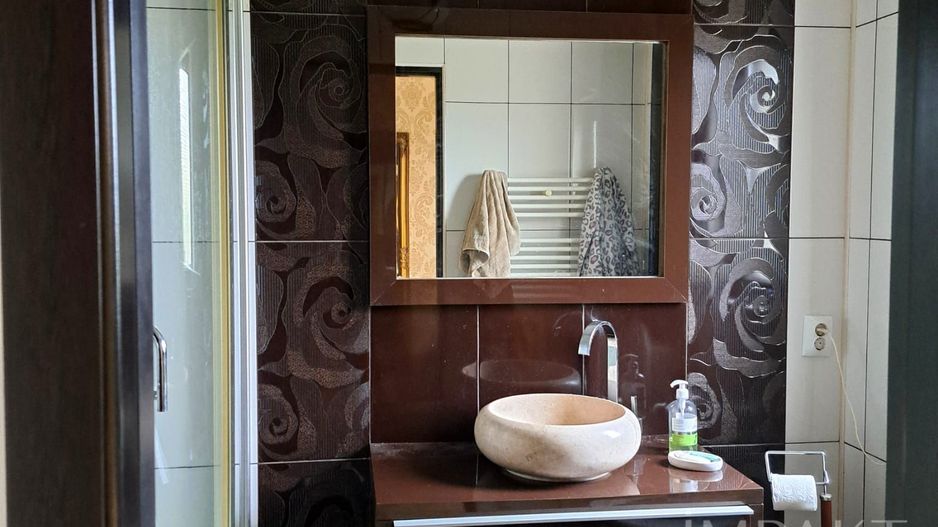 Casa  cu  vedere Panoramică în Făget, Peisaj de Vis și Confort Complet! - Poză 9