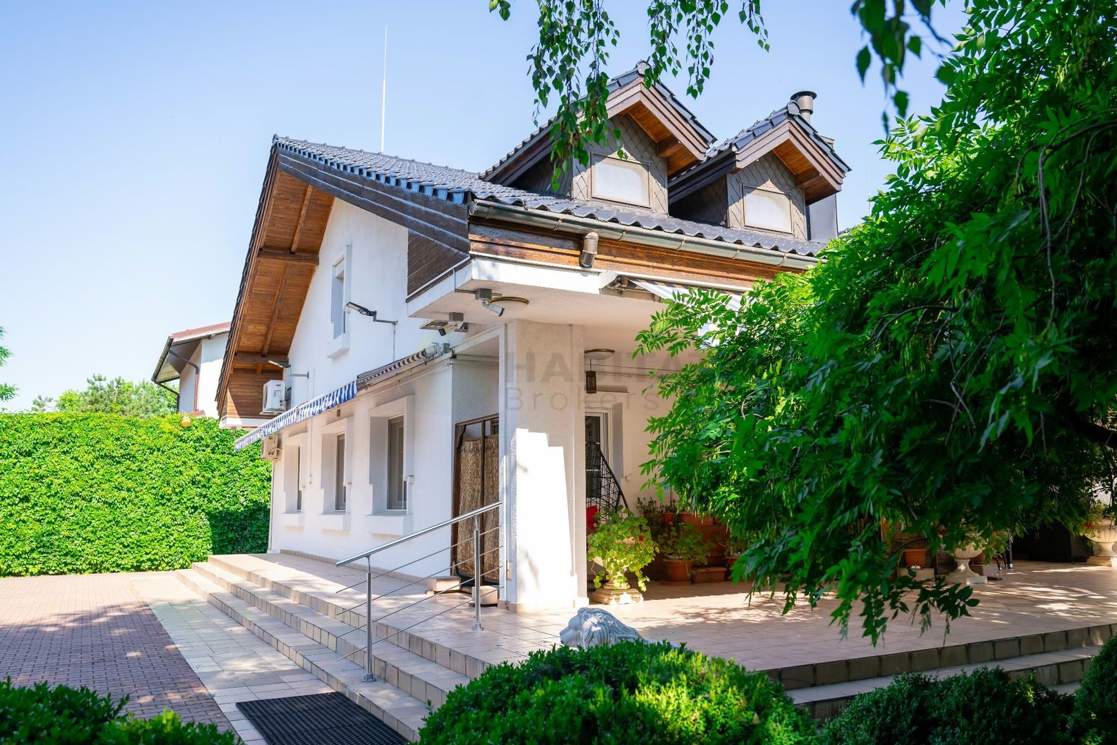 REȘEDINȚĂ DE EXCEPȚIE ÎN OTOPENI | 2.800 MP TEREN | ELEGANȚĂ, ARTĂ ȘI INTIMITATE - Poză 9