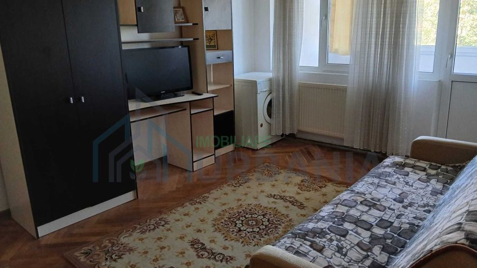 Închiriere apartament 2 camere în zona Podu Roș - Poză 1