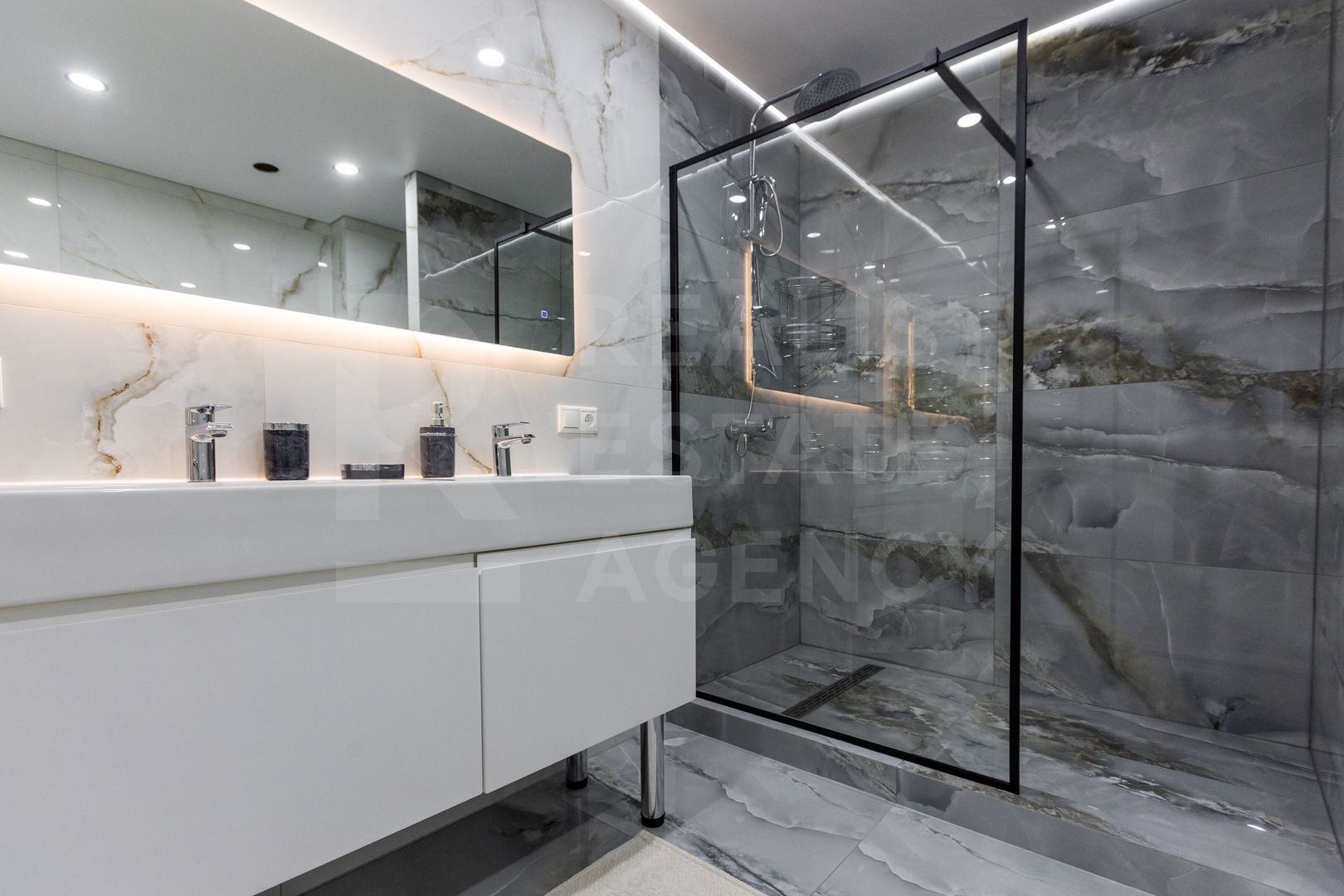 Chirie, apartament, 2 camere, strada Cojocarilor, Centru - Poză 9